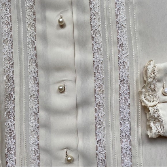 Vintage tucked lace insert blouse - Picture 3 of 5